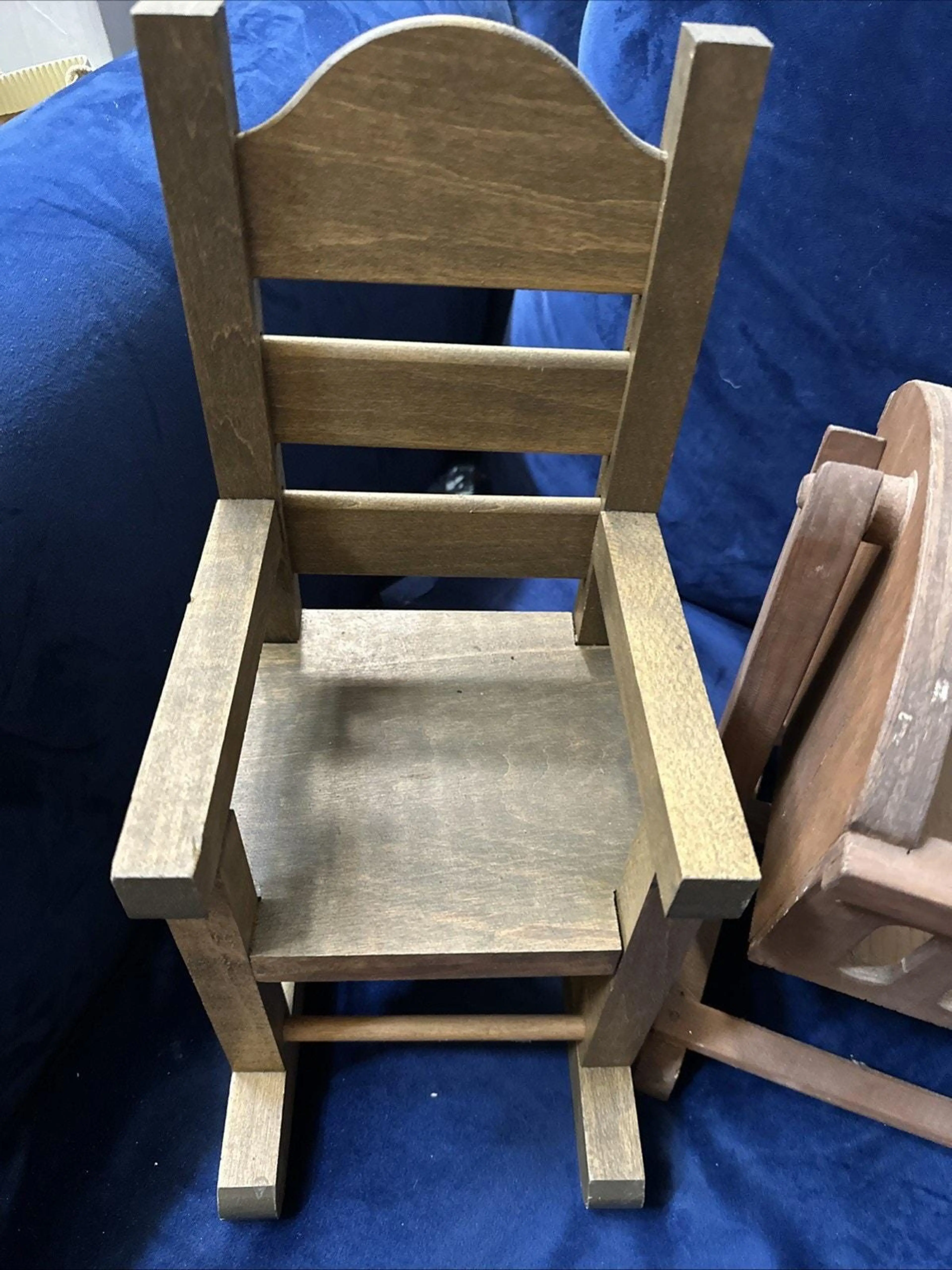 Image 2 of 8