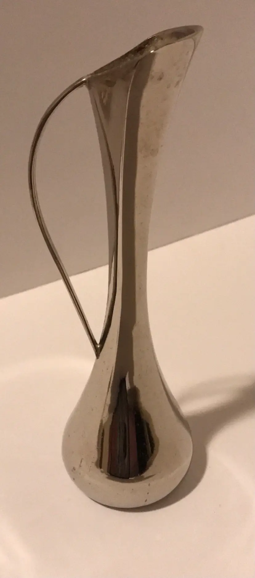 Vintage Leornard Silver Plated 7 inch Bud Vase with Handle, Made in Hong Kong