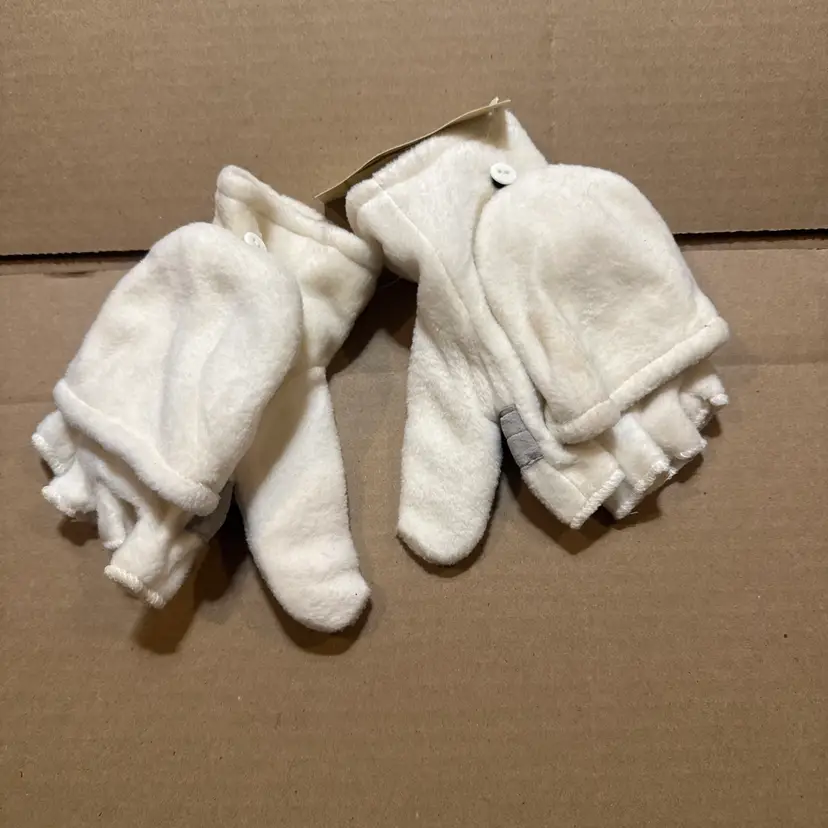 CollectionEighteen Mittens New