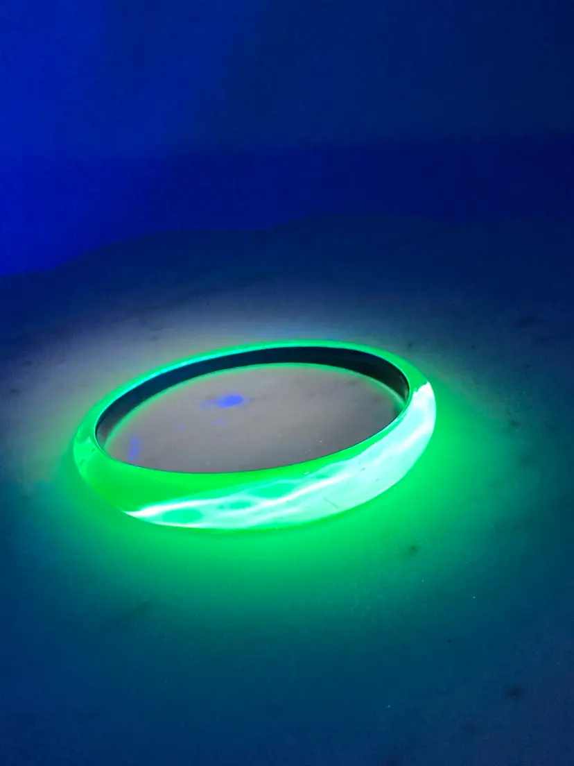 Vintage Alexis Bittar Neon Yellow Tapered Lucite Bangle Bracelet! UV Reactive Glow! 2 1/2” Inside Diameter!