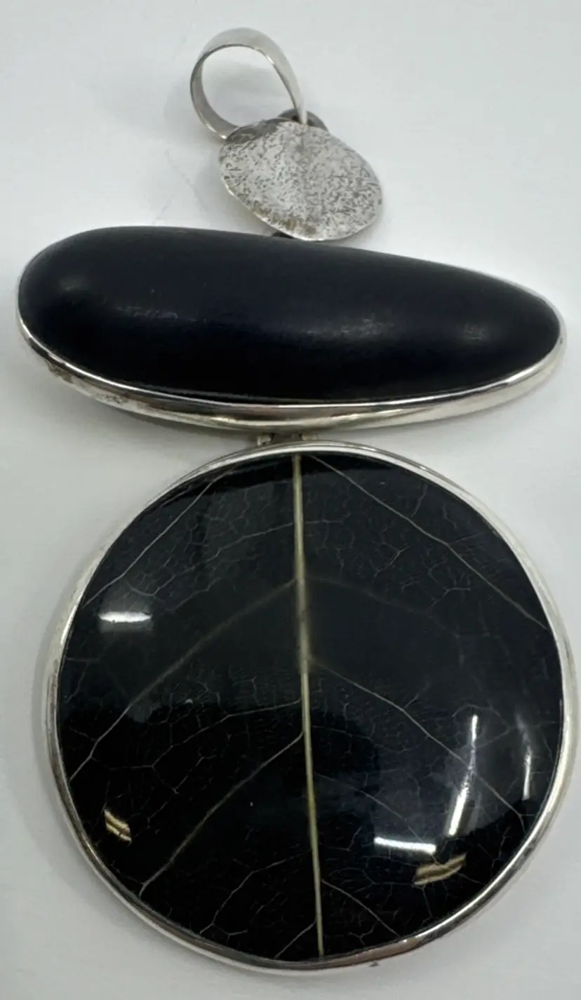 Silpada Sterling Silver Black Ebony Wood  Leaf Resin Dangle Pendant S2123