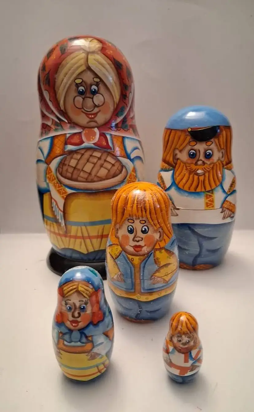 Vintage Matryoshka, Ukrainian Family of 5, Wooden Nesting Dolls