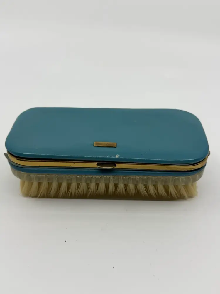 Vintage Travel Manicure & Grooming Set w/ Brush – Zippered Leather Case