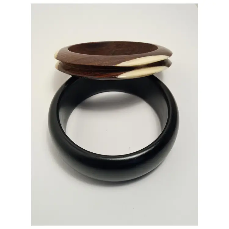 LOT of 18 Vintage Bangle/Cuff Bracelets.