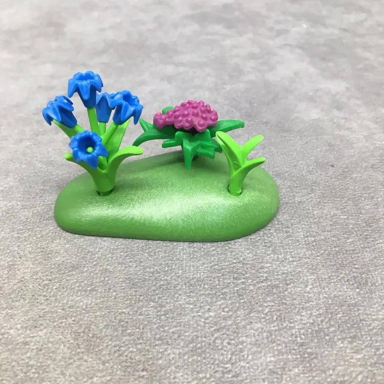 Playmobil Flowers on Grass Base 3944 Replacement Part