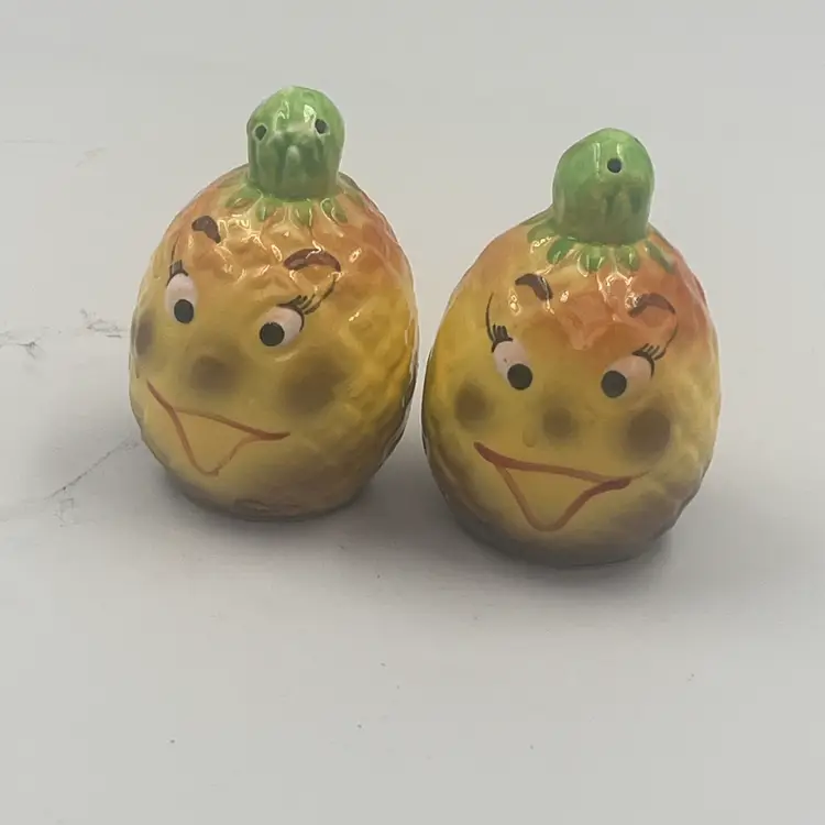 Pucker Up, Buttercup - Vintage Pineapple Salt & Pepper Shakers - Googly eyed Cuties - DISCOUNTED VANP DEAL