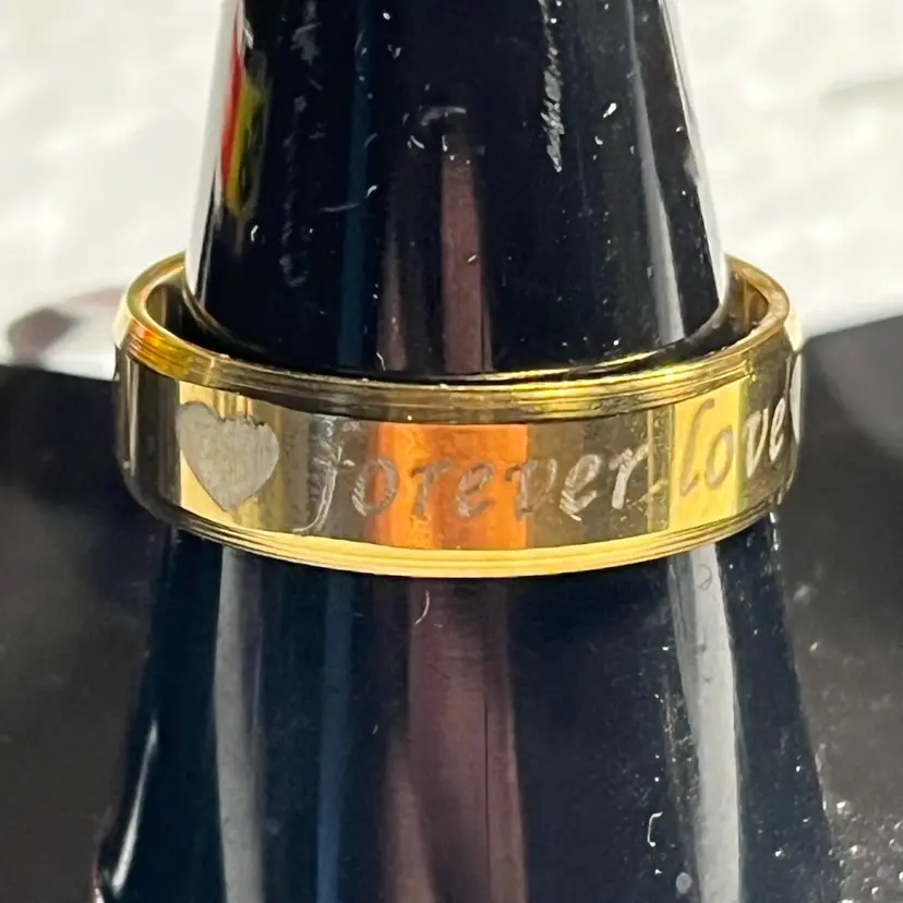 Stainless Steel Ring As Pictured Size 8