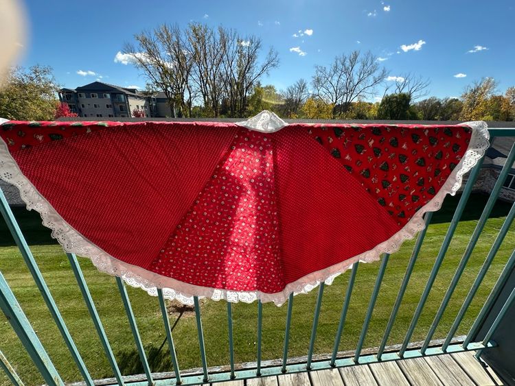 VTG Christmas Tree Skirt Calico Cotton Lace Handmade Full 44" Farmhouse Country