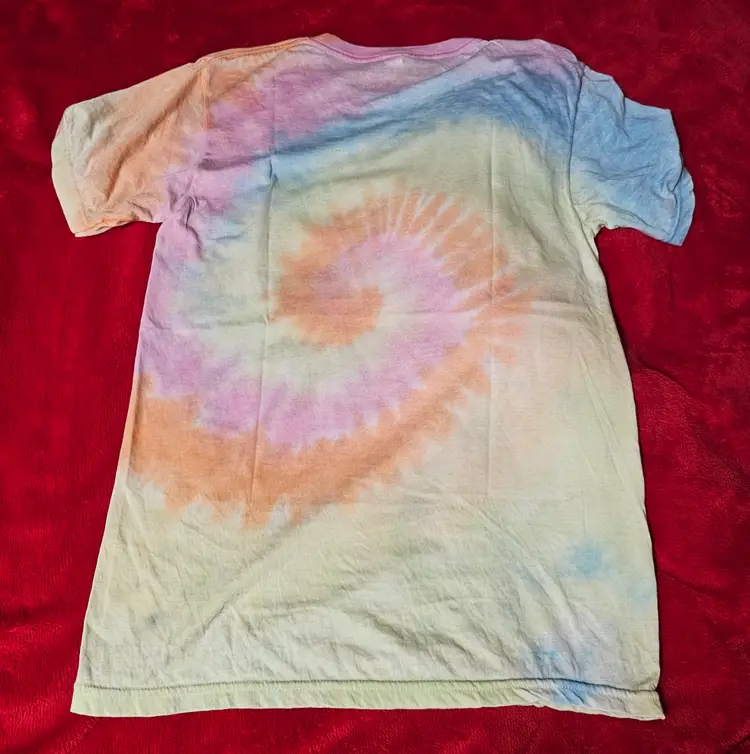 Peace and Love Rainbow Tie Dye T Shirt Size Small