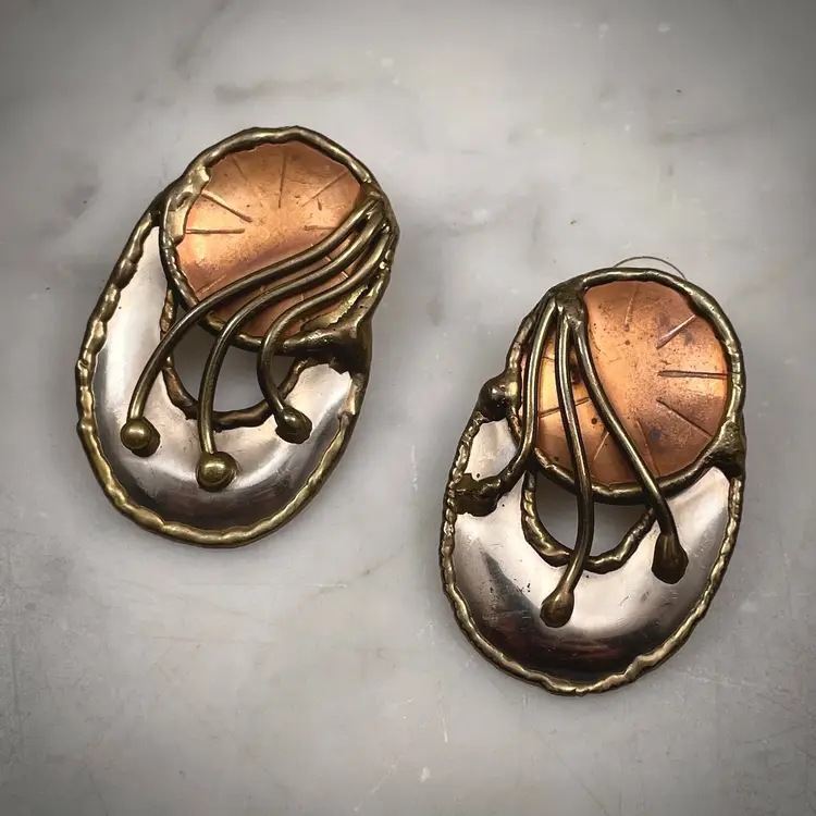 Vintage Brutalist Modernist Artisan Copper Mixed Metal Post Earrings Unmarked 1.75"