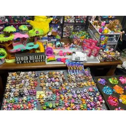#27 - LPS Small Accessories
