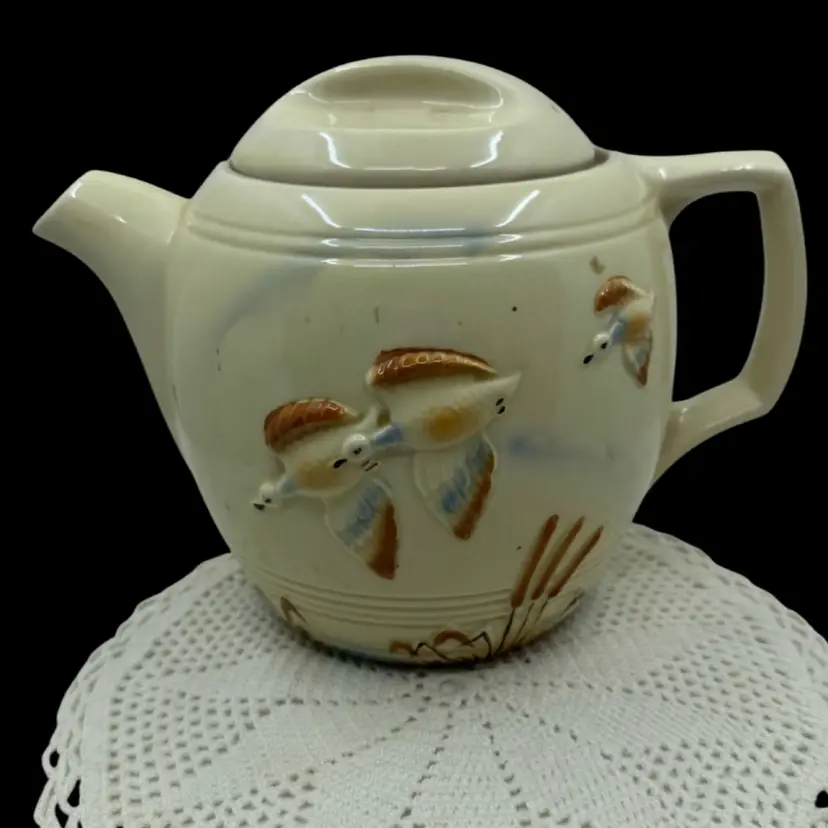 Vintage Porcelier vitreous china teapot with flying ducks and cattails. Wild Green Glow!!! circa 1950
