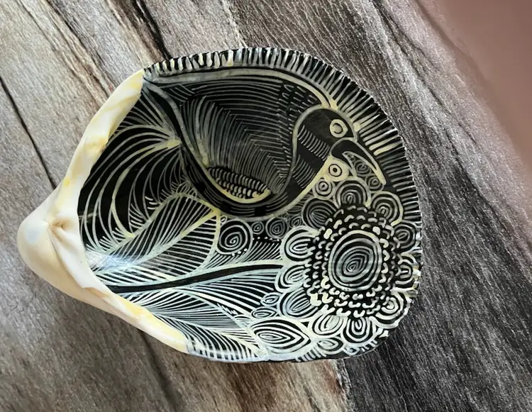 Hand Painted Bird Large Clam Shell
