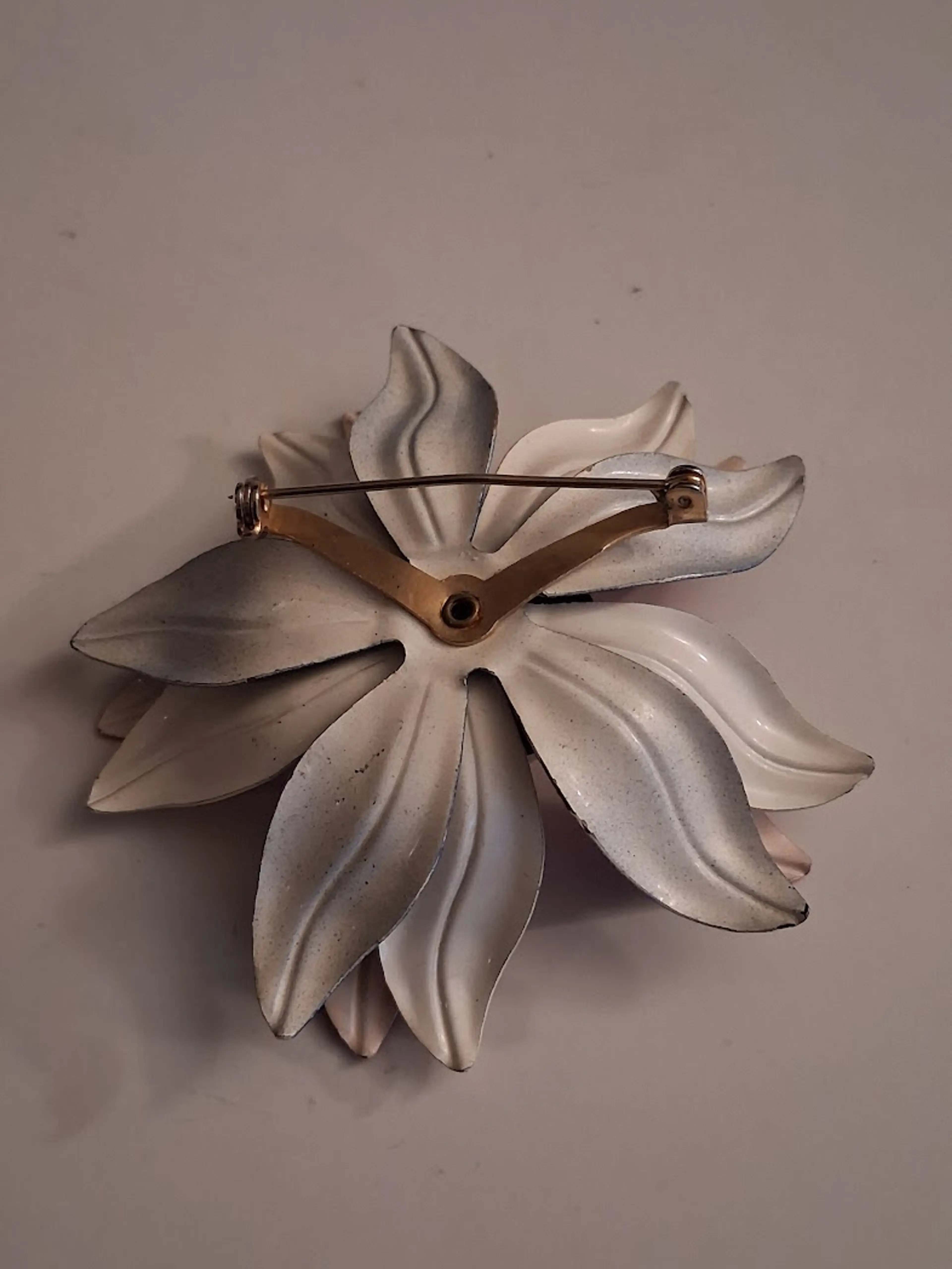 Image 3 of 3