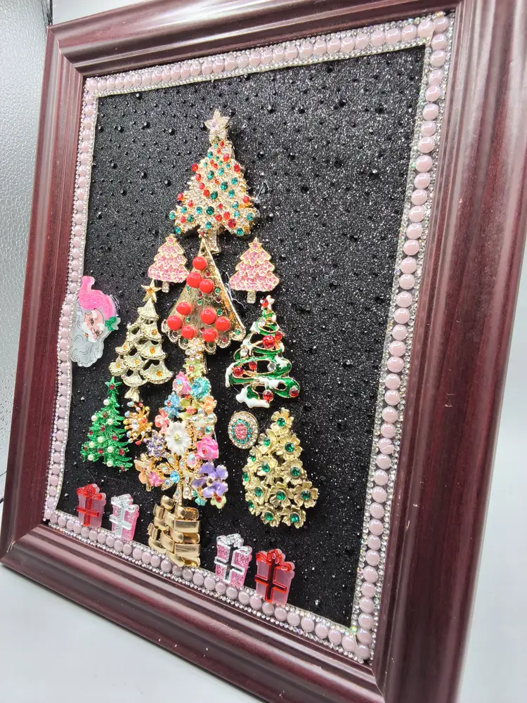 Vintage Brooch Christmas Tree Art