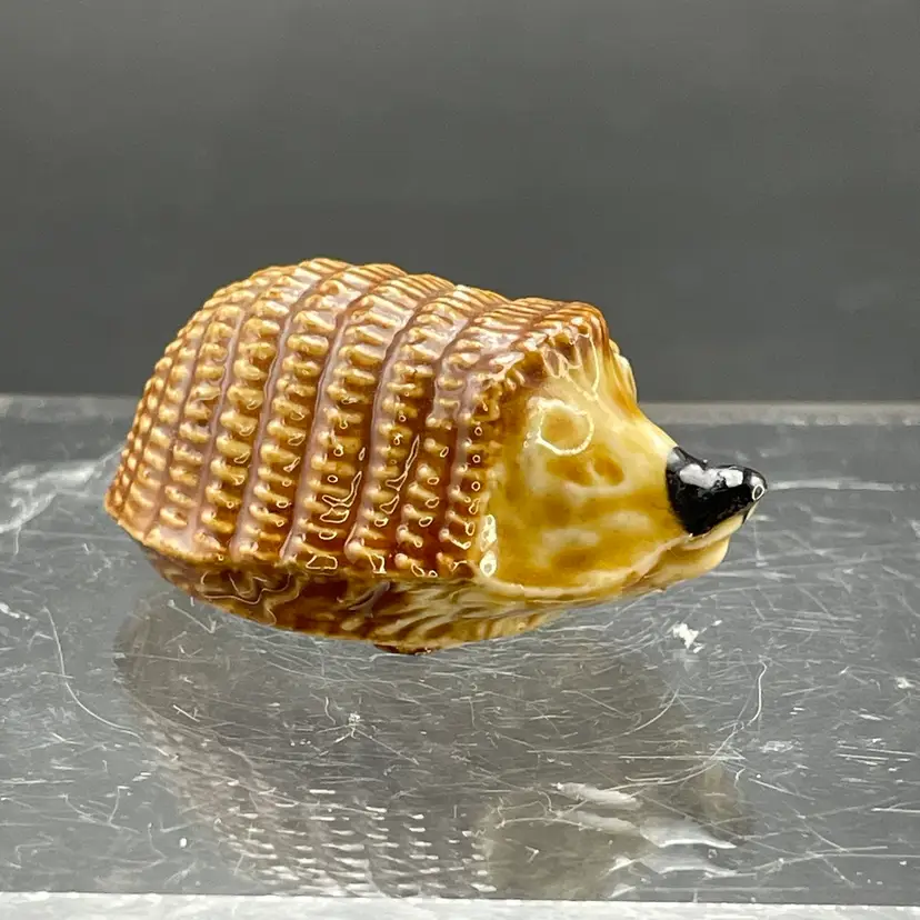 Wade Whimsies Hedgehog Miniature Vintage Porcelain Figurine Made in England