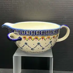 BOLESLAWIEC POLISH POTTERY POURING BOWL OR BATTER BOWL