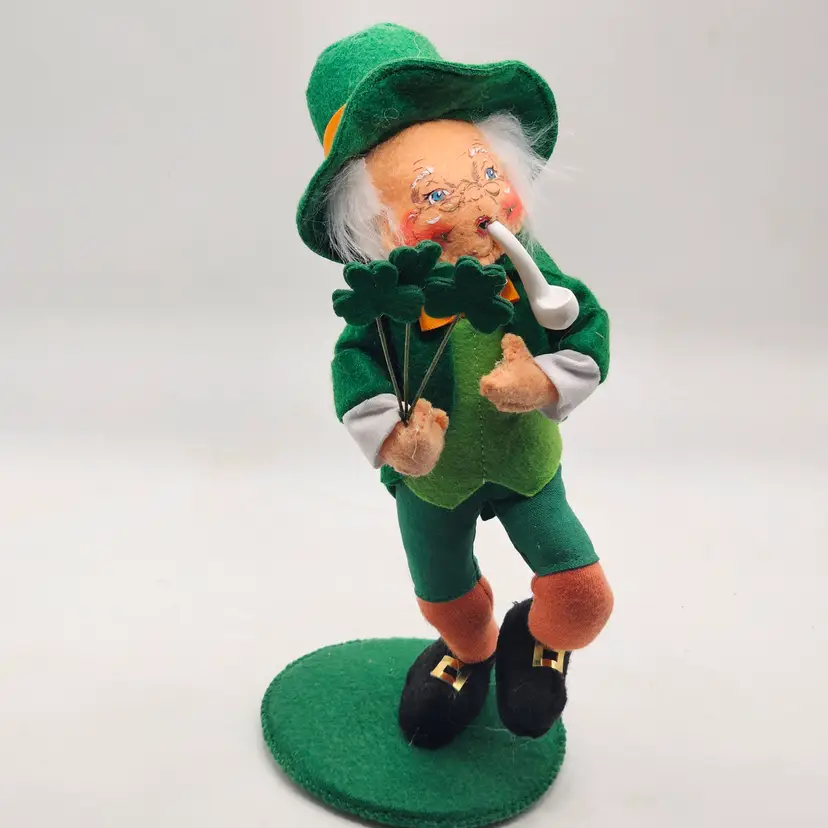 Annalee 10" doll St Patrick's Day Leprechaun Figurine