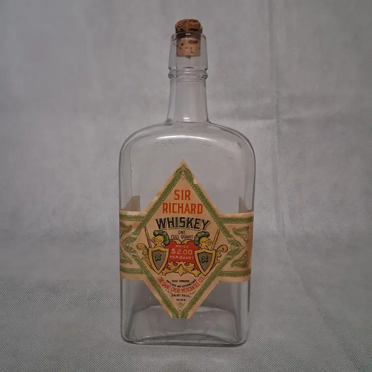 Pre Prohibition Sir Richard Whiskey Bottle Empty Quart Glass Bottle St Paul MN