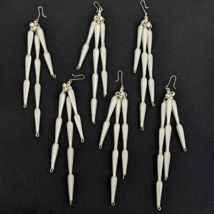 Vintage Set of 6 Christmas White Opal Glass Icicle Ornaments Czech Republic 6"