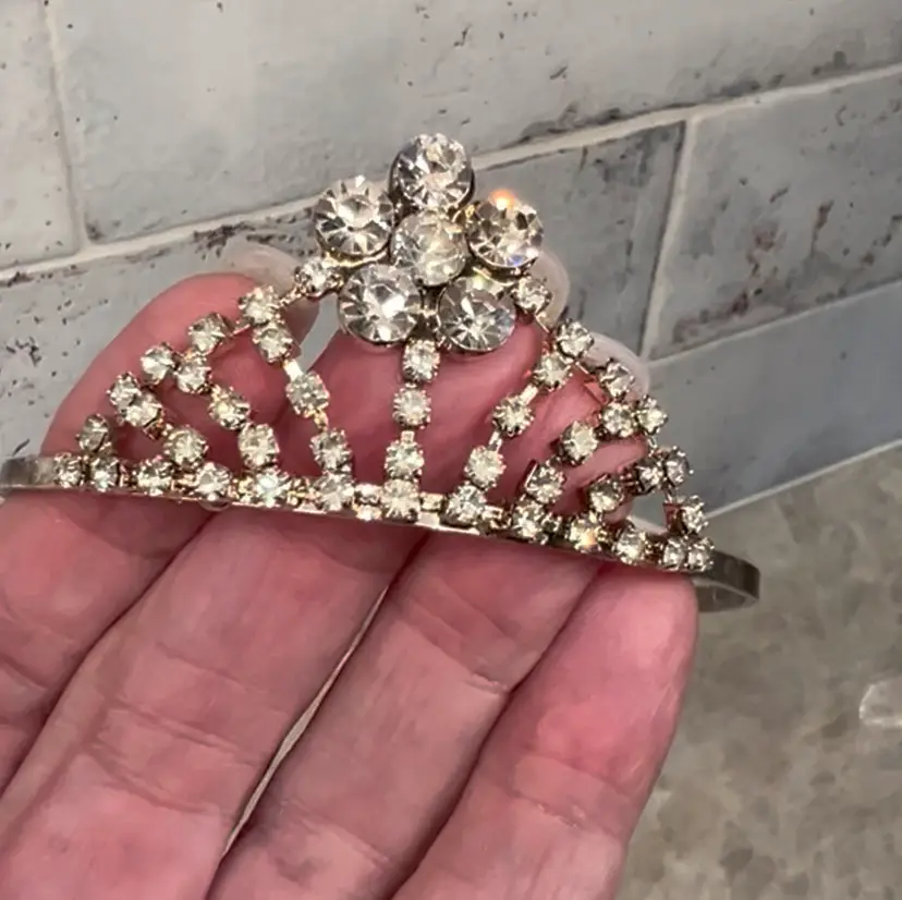 1960’s Vintage Faceted Clear Rhinestone Silvertone Bun Tiara Crown Breakfast At Tiffany’s 3”