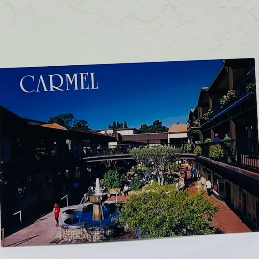 Vintage MC-52
CARMEL PLAZA
A beautiful shopping complex located in downtown Carmel.
Photo: Ken Glaser Jr.© 1989
Printed in Korea Smith Novelty Co.,
460 Ninth St. San Francisco, California