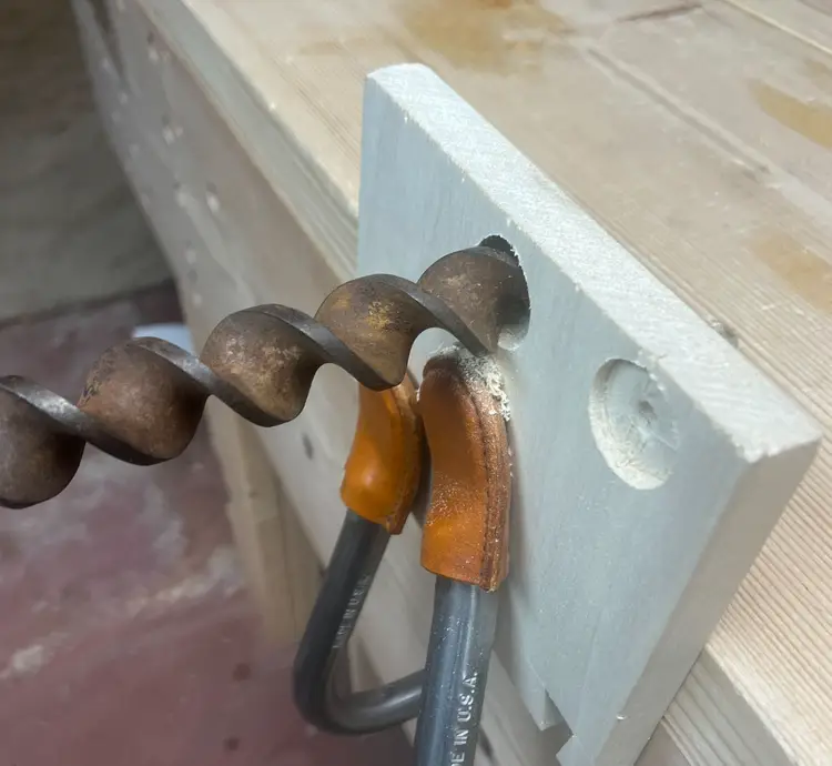 Uncommon 1 1/16" auger bit, sharp