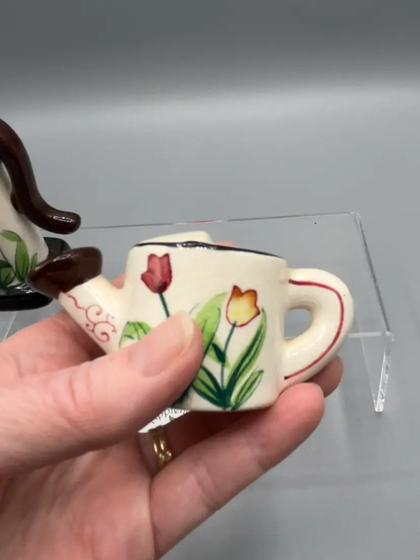 24141 Shakers - Watering Can & Well 3.25”
