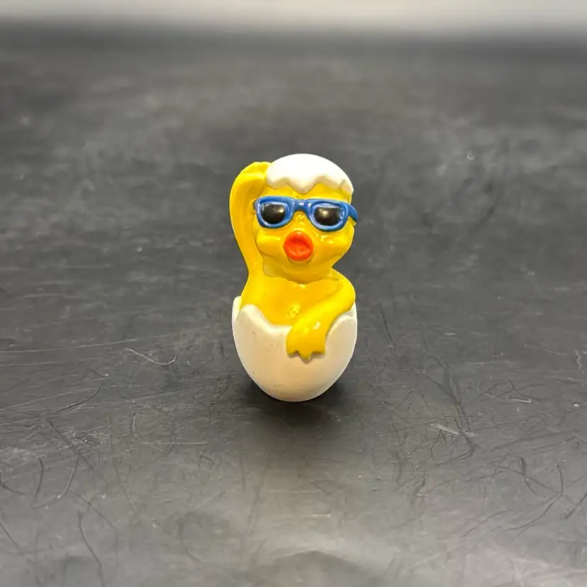 Vintage 2001 Topps Easter Duck Pencil Stopper Figurine 2”