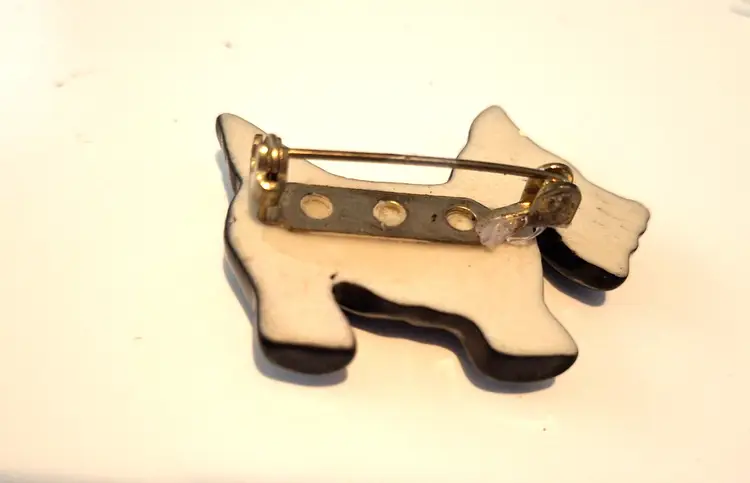 Vintage Plastic Fantastic Black Scottie Scotty Dog Red Check Collar Brooch Pin