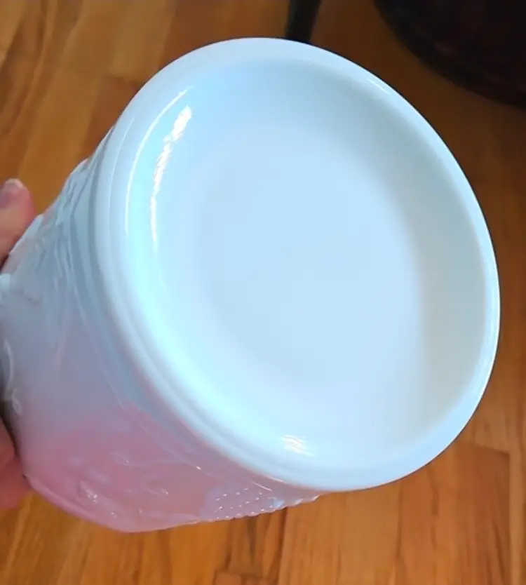 Vintage Indiana Milk Glass Grape/leaf Motif container 6"