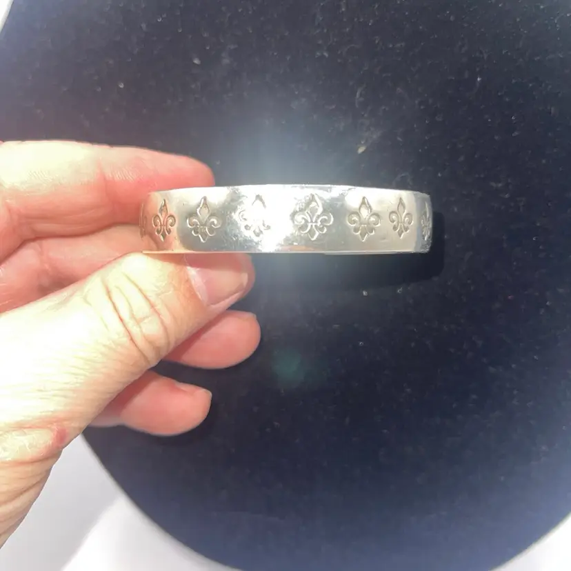 Mignon Faget 34 g  Sterling Fleur de Lis Cuff Bracelet Signed