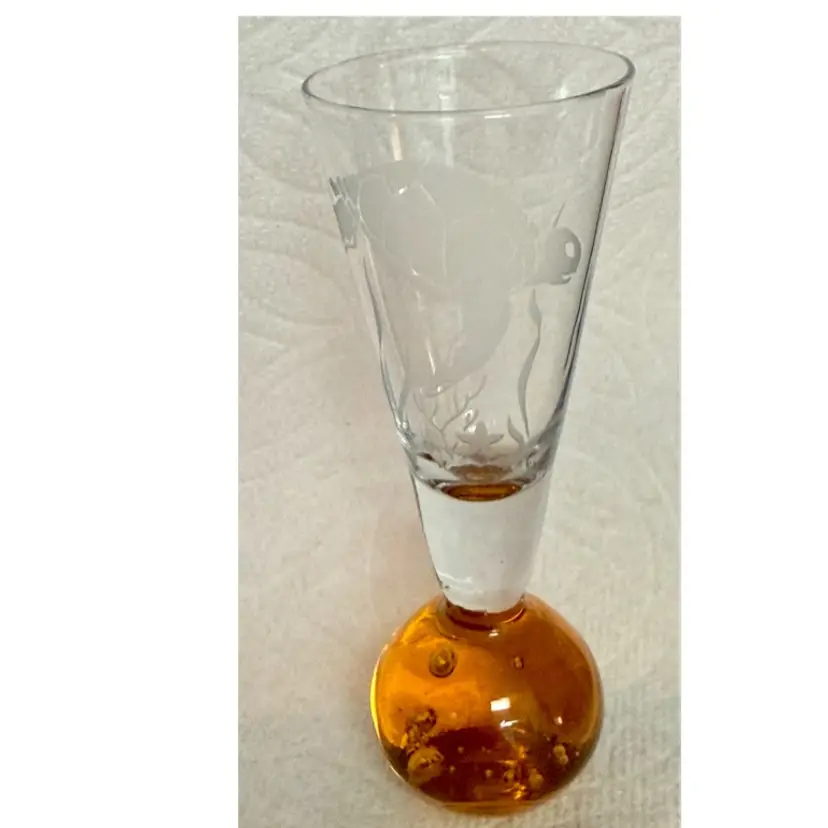 Cordial Liqueur Shot Glass With Etched Turtle And Amber Vase