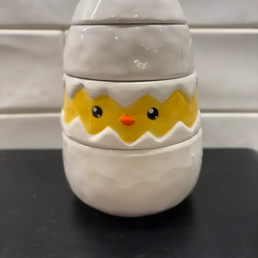 10 Strawberry Street Whimsical Cupboard Chick Egg Nesting Measuring Cups