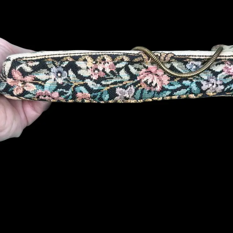 🇧🇪🇧🇪Belgium Walborg Embroidery Kiss Clasp Hand Bag 5”x 7” Patina