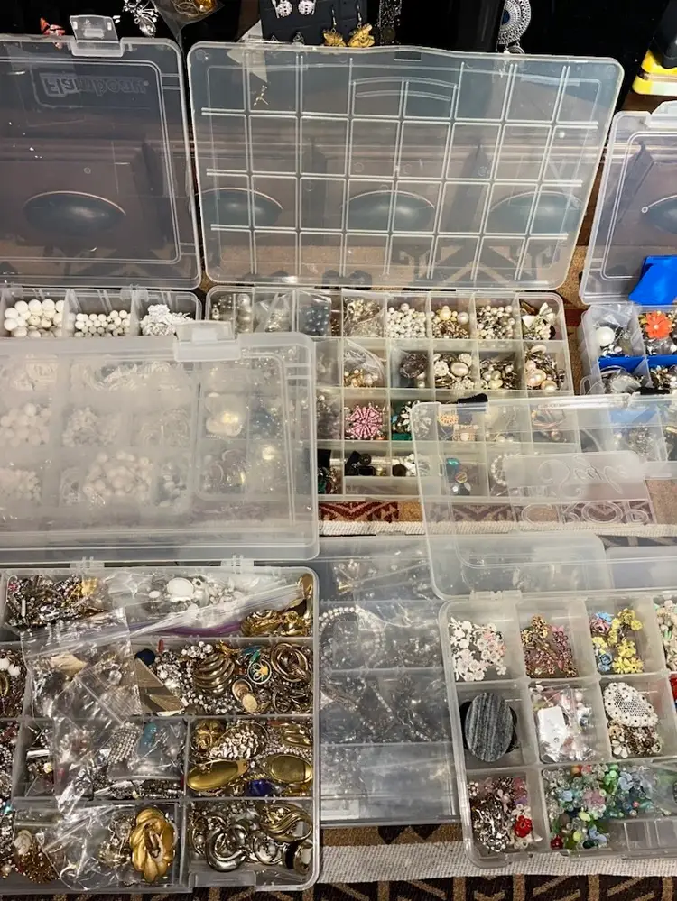 Call Out To All Crafters Vintage Jewelry For Repurposing Or Repair $1 Starts