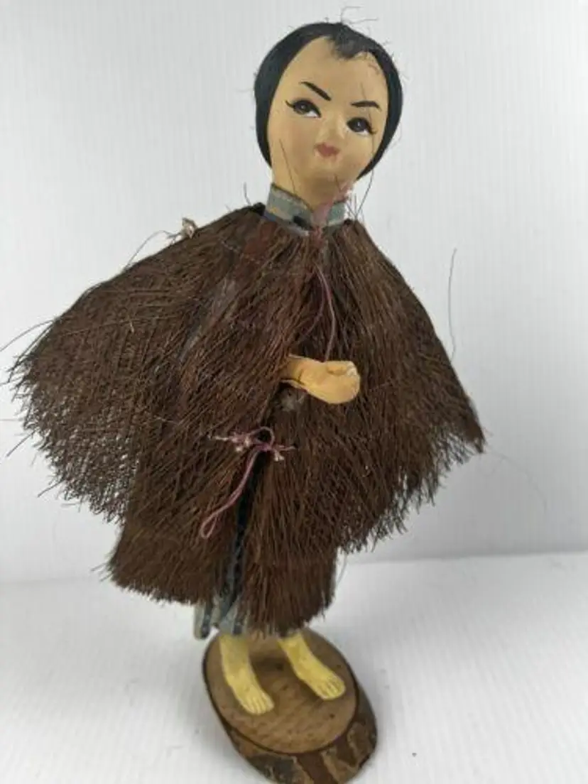 Collectible Doll Small Farmer Girl Oyster Shell Feet Shawl Japan Nishi
