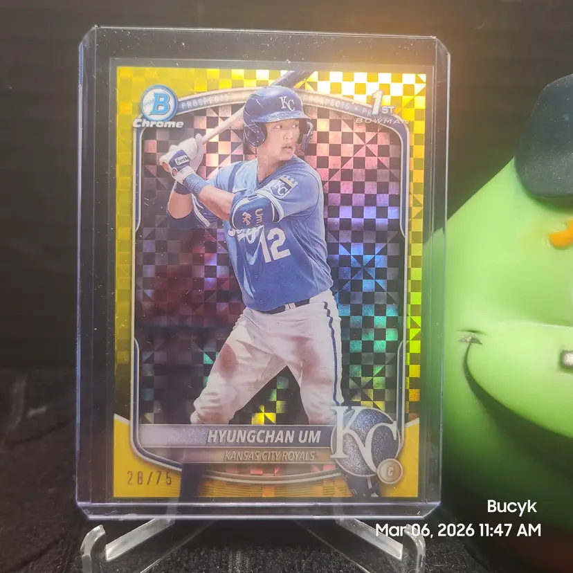 2025 Bowman Chrome Yellow X-Factor - Hyungchan Um Kansas City Royals 28/75