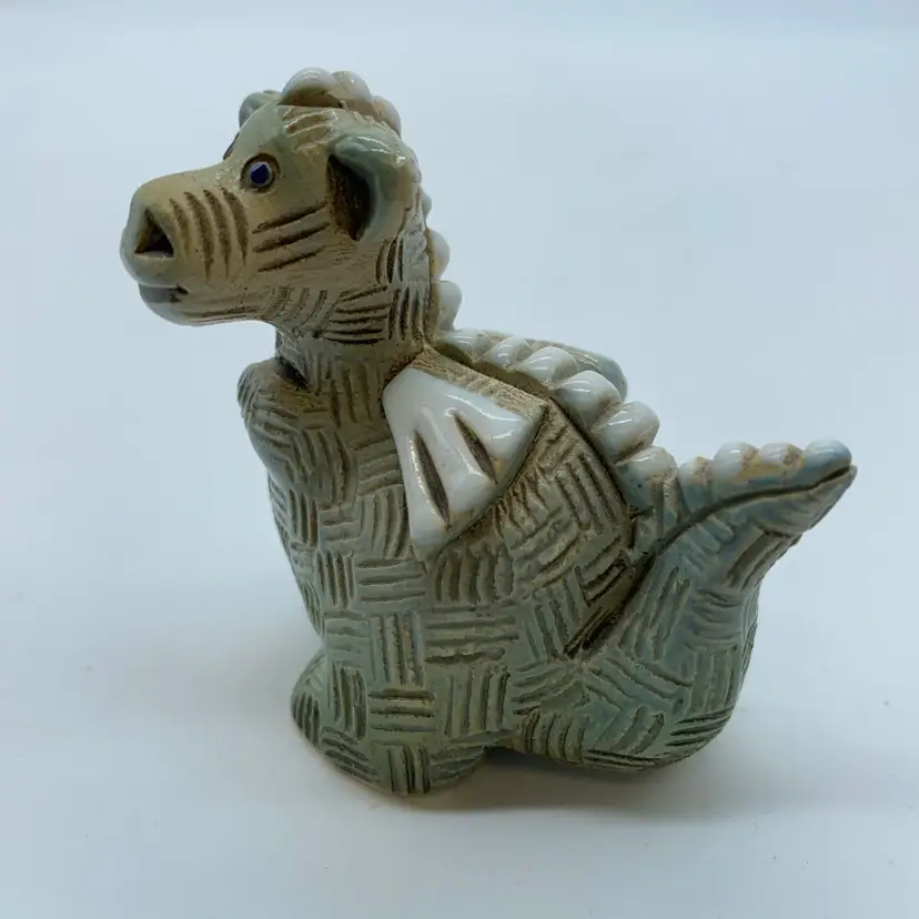 #3001 A hand-painted ceramic dragon figurine by Artesania Rinconada.