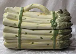 Asparagus Covered Casserole Serving Vegetable Dish Lidded Trinket Ceramic Bowl Portugal Majolica Vintage 8in Gift Cottage Country Decor