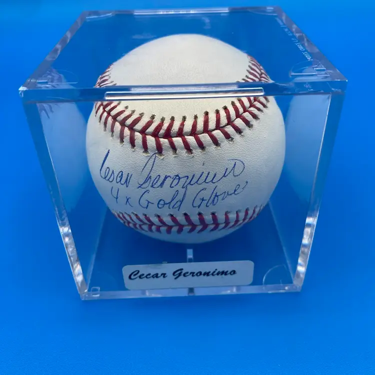 Cesar Geronimo 4x Gold Gloves Autographed Major League Baseball w/ COA & Case