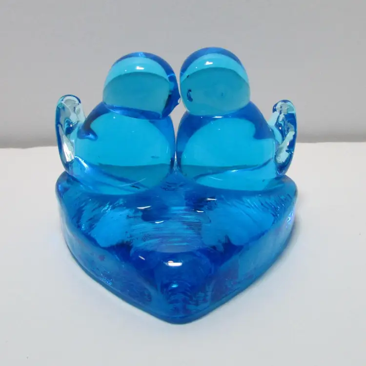 vintage 1981 Ron Ray pair of blue birds of Happiness on heart figure lovebirds
