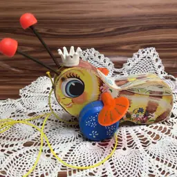 Vintage Fisher Price Queen Buzzy Bee Pull Toy