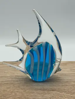 05. Art Glass Blue W White Strips Fish