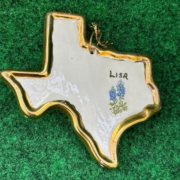 Gold plated Texas Ornament With Bluebonnets And Lisa Painted On Vtg