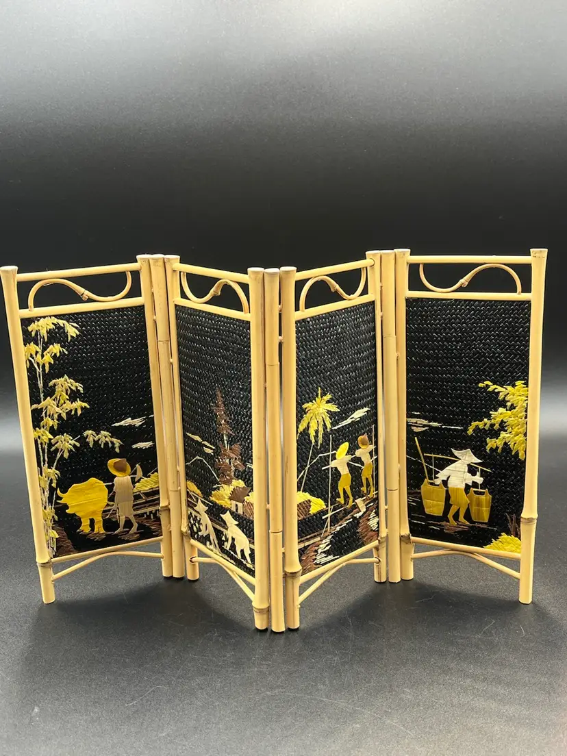 Small Bamboo Divider With Art Work