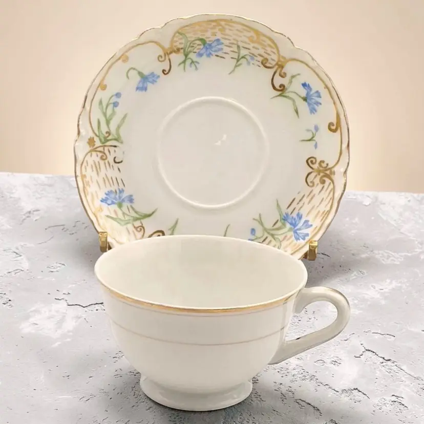 1898 Haviland & Co. Limoges France Blue Flower Scalloped Gold Teacup & Saucer