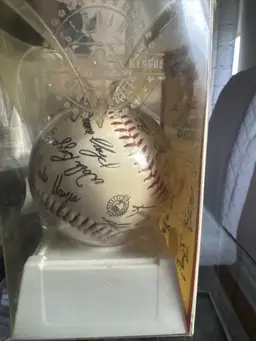 1996 NEW YORK YANKEES World Series Champions Reproduction Team Signed Baseball