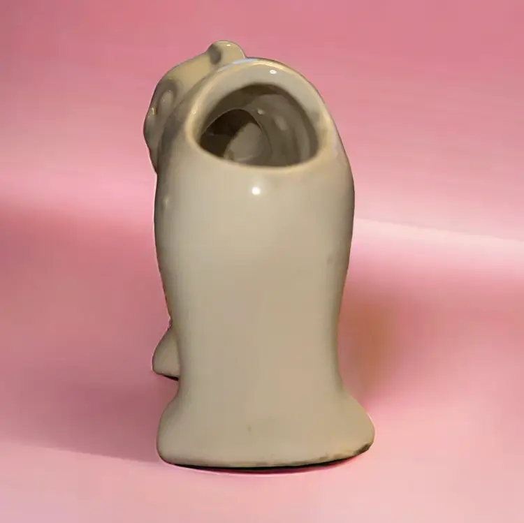 McCoy Pottery Arched Back White Scaredy Cat Planter 4.5” X 3.5” Glossy Glaze