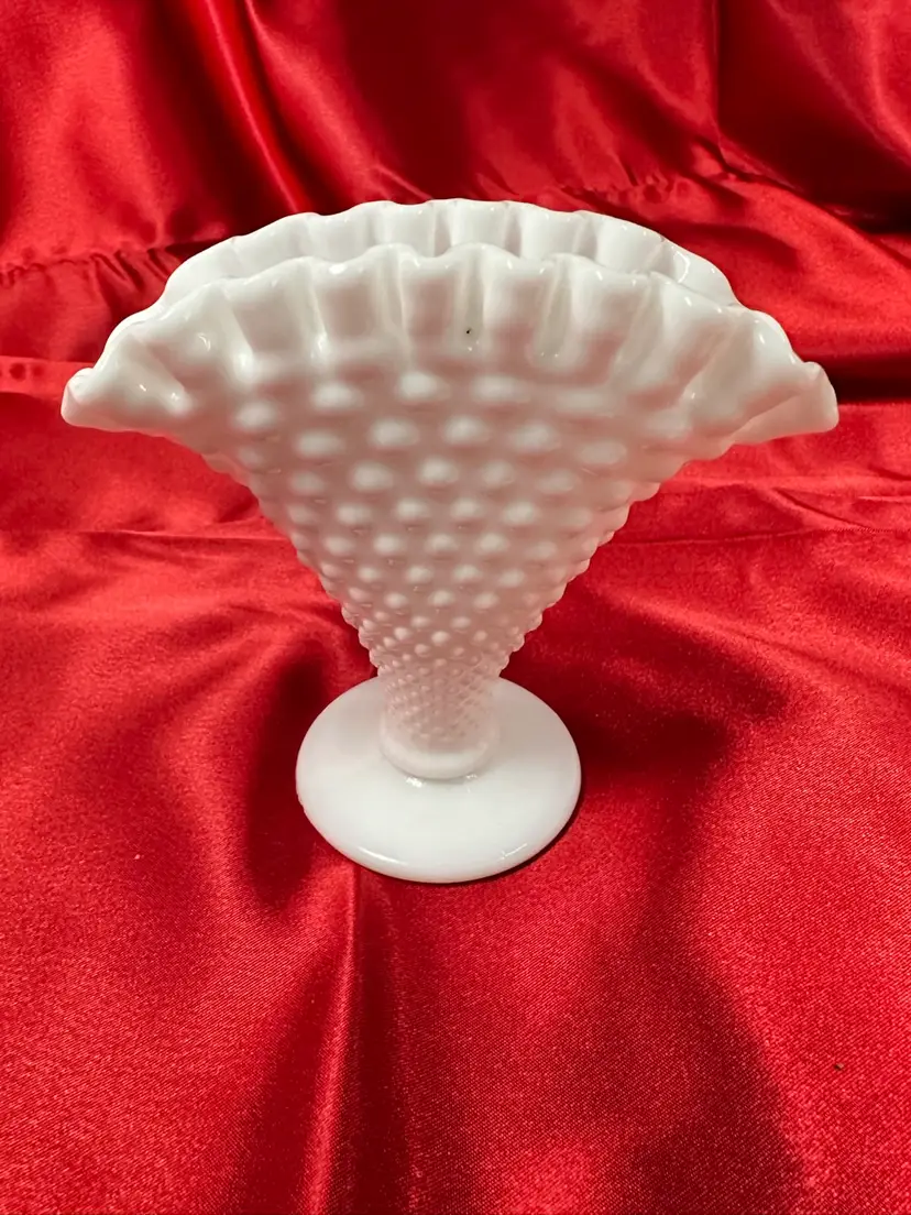 Fenton Milk Glass Fan Vase Ruffled Edge